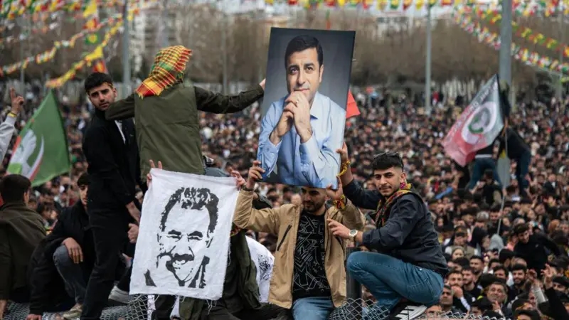 Mümtaz'er Türköne wrote: My Kurdish side