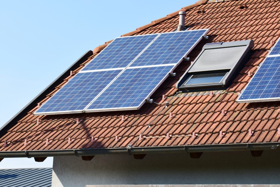 He got fooled by solar panels. Now he's ruined