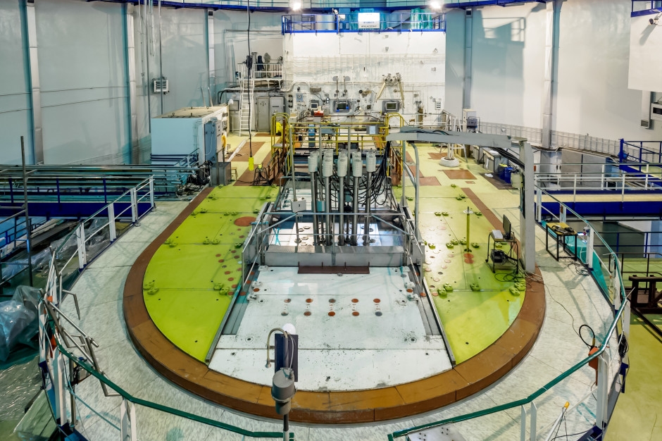 The only Polish reactor is down, and the clock is ticking. Today is an important deadline