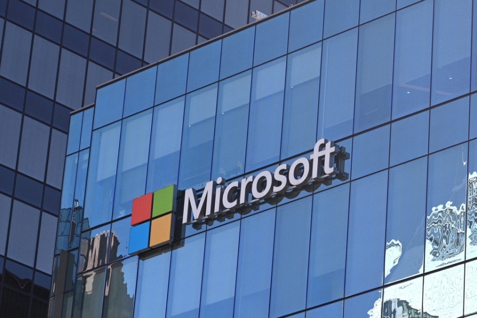Microsoft демонстрирует своим сотрудникам преимущества ИИ. Те, кто ещё не уволился,