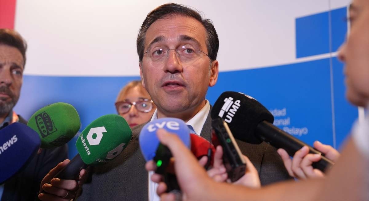 Albares asserts that Spain has a global foreign policy "that goes from Washington to Beijing."