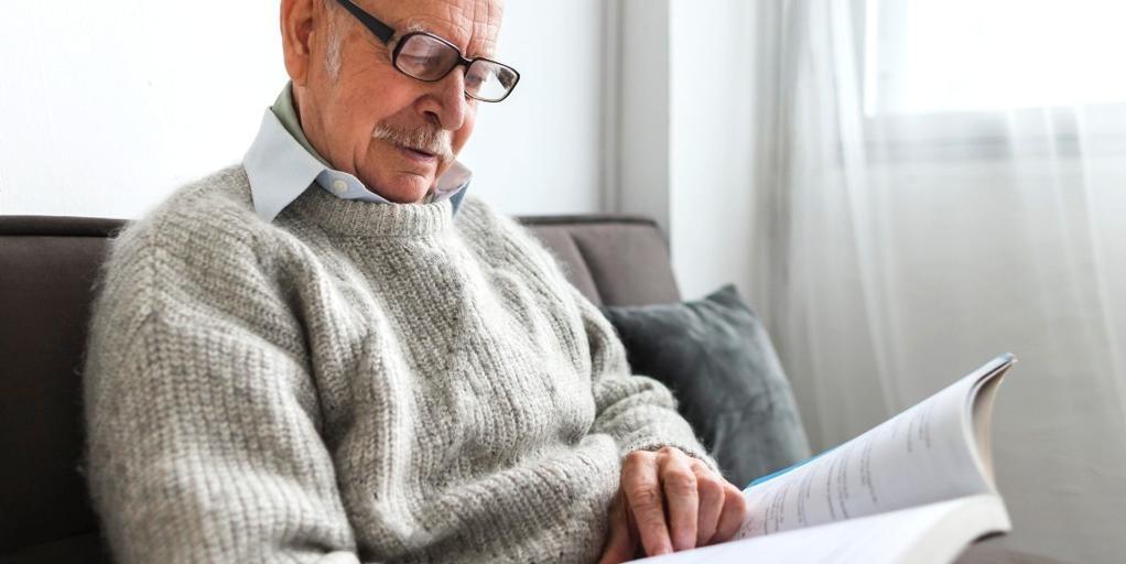 These are the benefits of reading for the brain, according to science