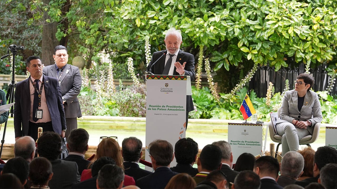 Lula calls on the international community