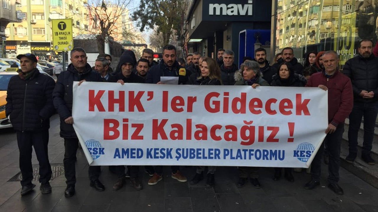 Those who were issued a decree should be reinstated
