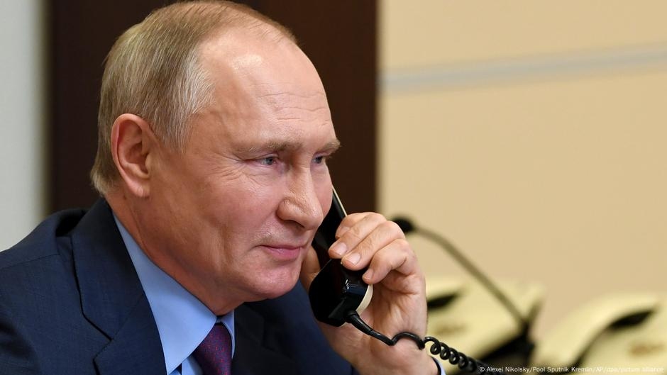 Телефонная дипломатия: Трамп и Папа Римский разговаривают с Путиным