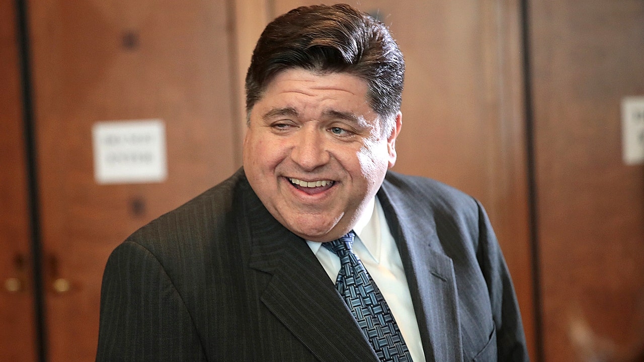 Gov. Pritzker says Trump trying to 'manufacture a crisis' as admin plans National Guard deployment to Chicago