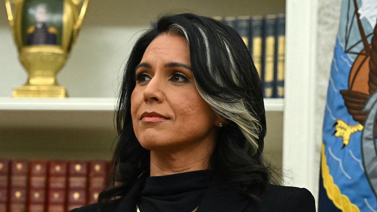 Gabbard says Comey should be 'put behind bars' after picture allegedly 'issuing a call to assassinate' Trump