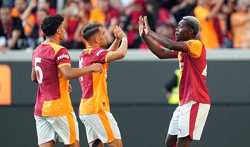 Galatasaray gewann sein erstes Spiel in Österreich