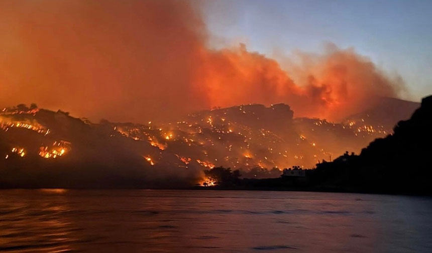 Forest fire on Crete Island, 5 people injured