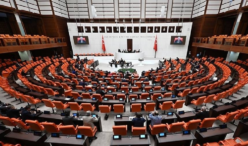 Парламент одобрил резолюцию против атак Израиля в Сирии