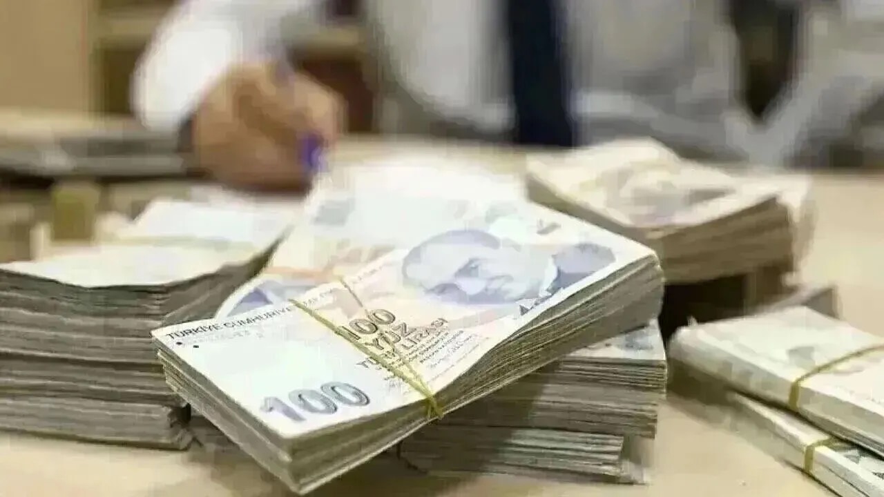 Bankaların mevduat faizi yarışı! 1 milyon 300 bin liranın aylık getirisi uçtu