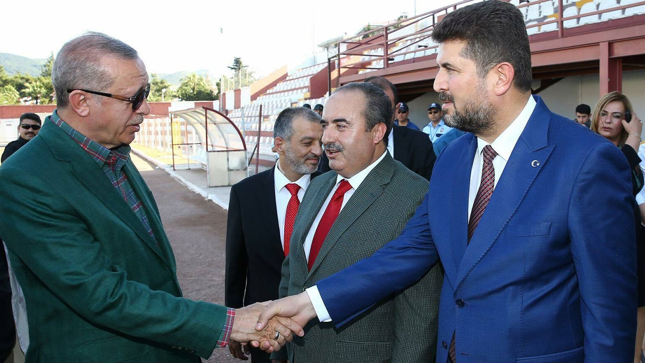 Se concede permiso de investigación al ex alcalde del AKP
