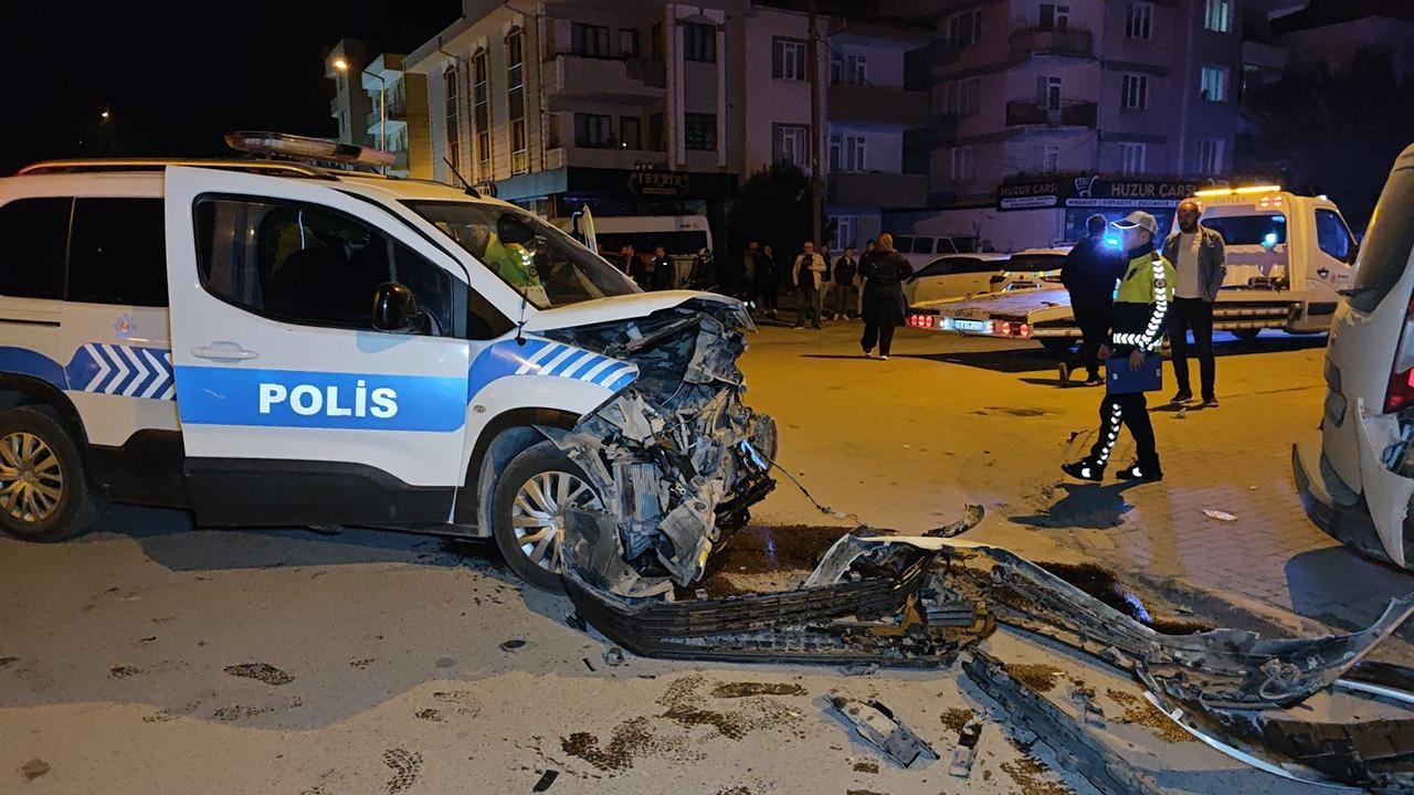Dos policías heridos en un choque en el que se vio involucrado un vehículo policial