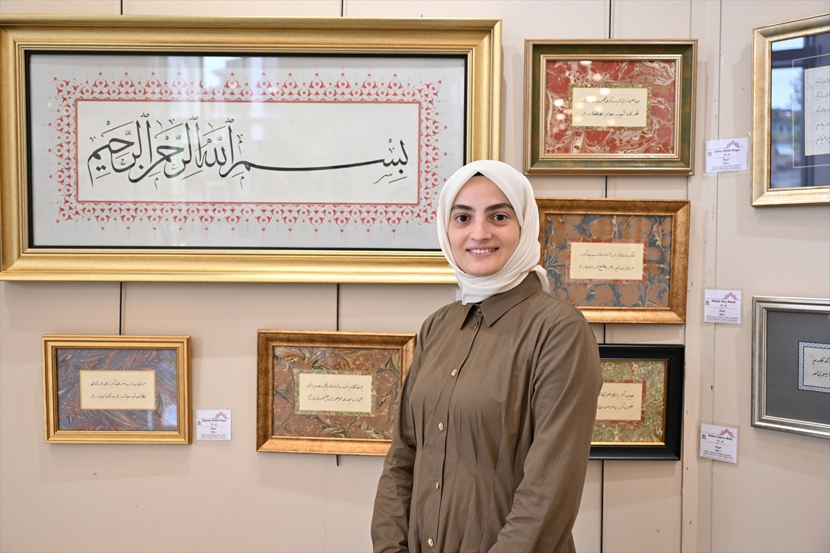 İmam hatipli öğrencilerin eserleri "Saye" sergisiyle sanatseverlerle buluştu