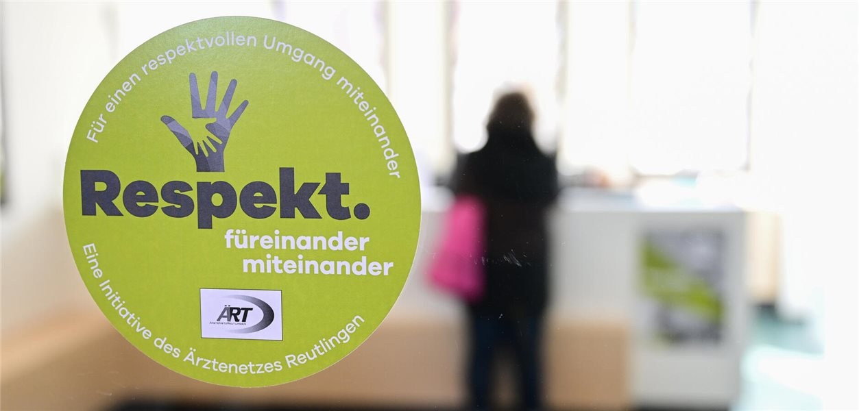 Исследование насилия в повседневной практике: молодые специалисты здравоохранения в два раза чаще сомневаются в своей профессии