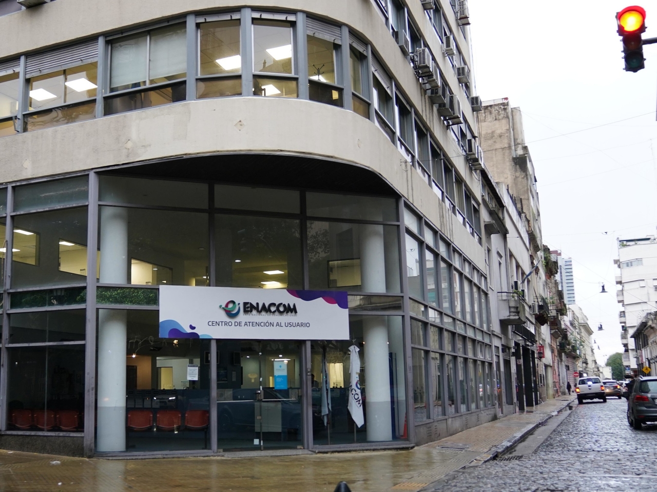 The Government has again extended the intervention of Enacom until January of next year.