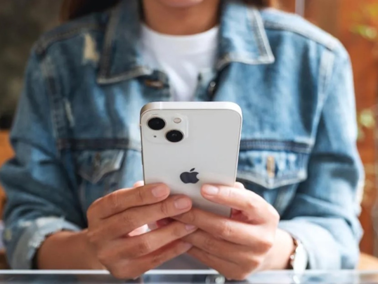 Bir casus yazılım virüsü ilk kez Apple'ın güvenliğini aştı: iPhone'lardaki fotoğrafların şifrelerini çalıyor.