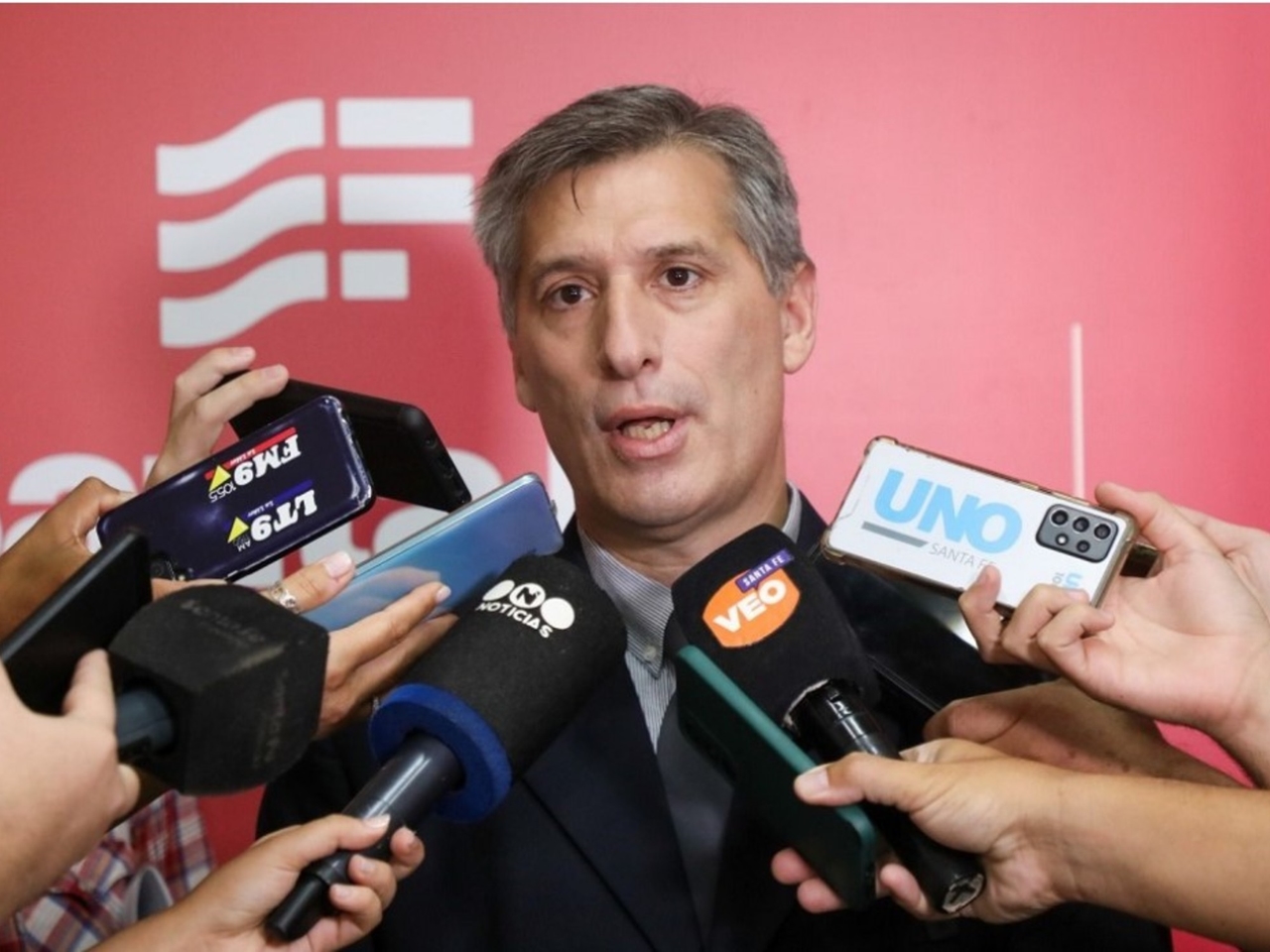 "Weapons, drugs, and devices": In response to Mercado Pago's claim for gross income, Santa Fe responds with the POS terminals used by drug traffickers.