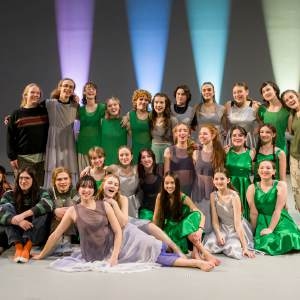 "¿Está Alicia en ti?": Los adolescentes reinventan "Alicia en el país de las maravillas" en un espectáculo que "transforma el género" el próximo fin de semana en Northampton.