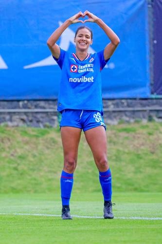 Aerial Chavarin marca triplete  y Cruz Azul golea 4-0 al Atlas