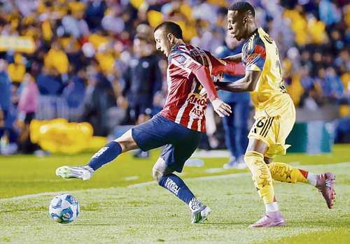 Chivas, América'ya ilk yenilgiyi getirdi ve klasik şampiyonluğu kazandı