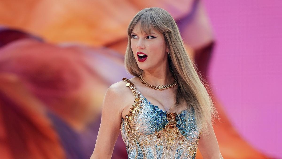 Taylor 'business' Swift
