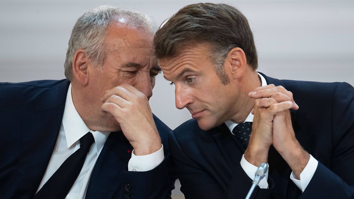 Heftiger Streit um Haushaltsloch: Frankreich droht Sturz in die Unregierbarkeit