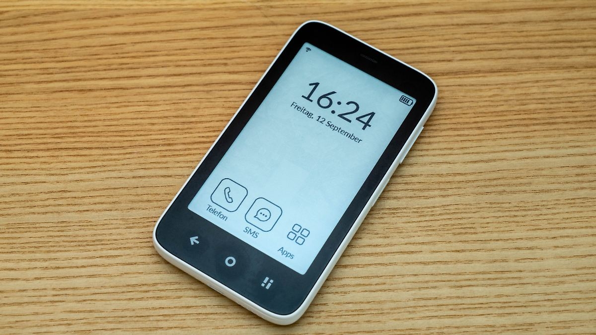 Minimalismo sin Google ni IA: El Mudita Kompakt es el "anti-smartphone" ideal