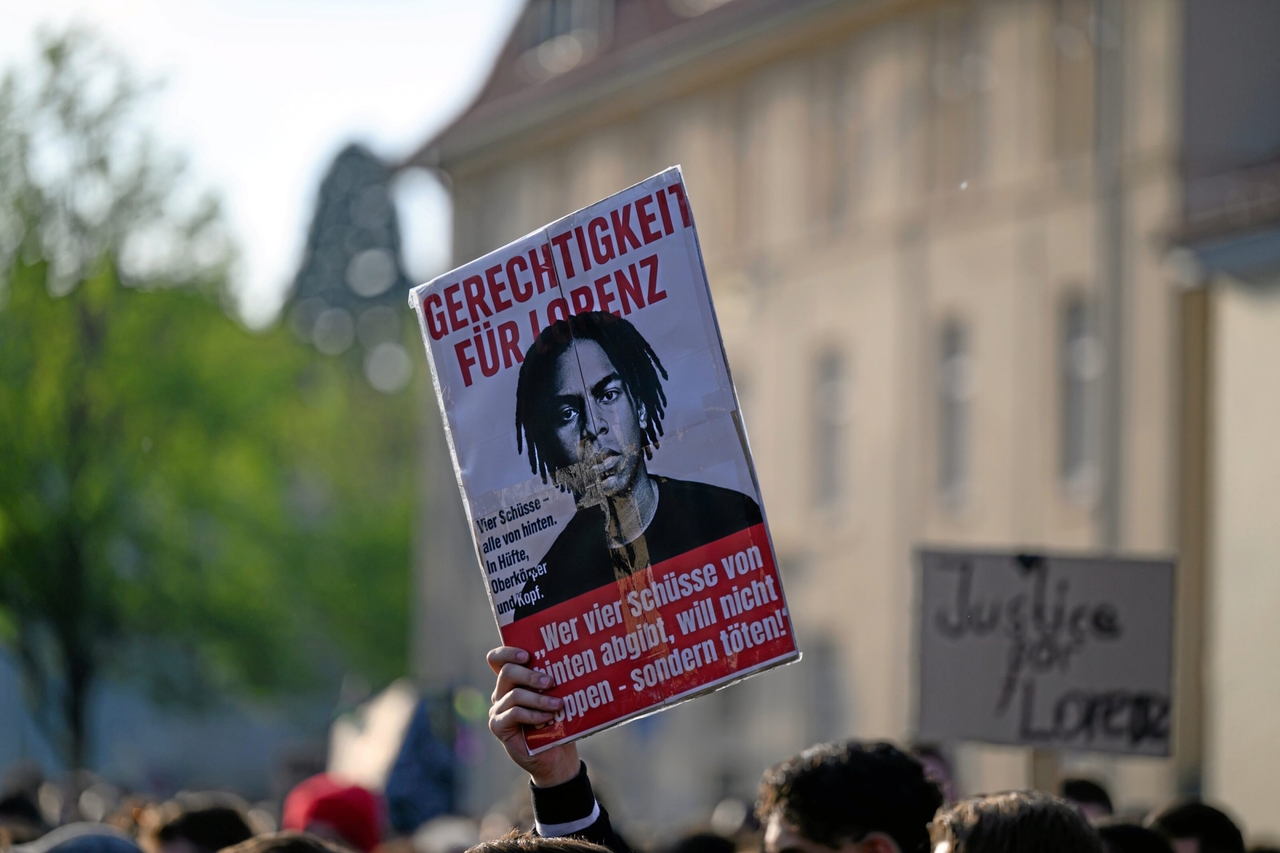 Deadly police violence | Fatal shooting of Lorenz A. discussed in state parliament