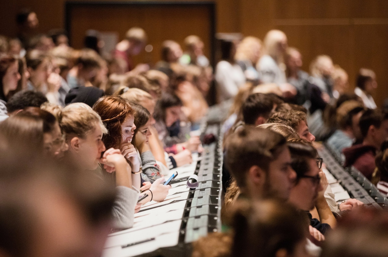 Bildungspolitik | NRW setzt Rotstift bei Hochschulen an