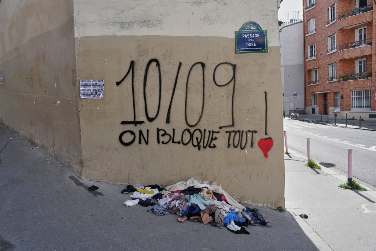 Protests | Protests in France: The first warning