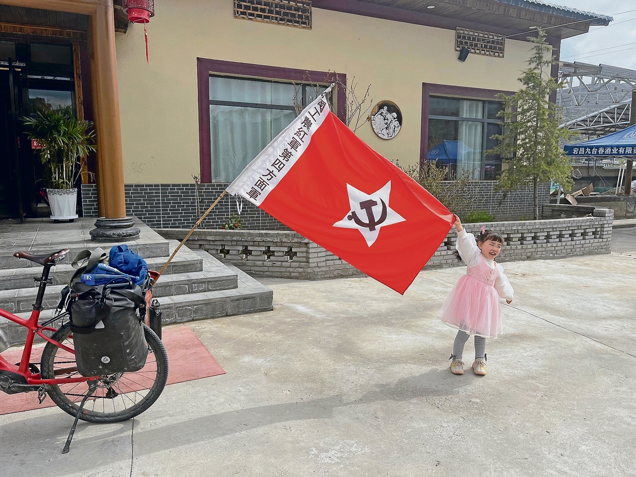 Велотур по Китаю | Бесславный путь Кристиана Й. Шмидта к славе в велоспорте