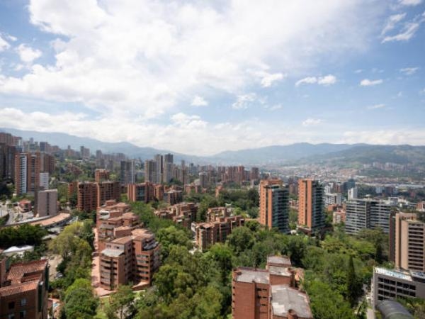 What should the capital of Antioquia be if not Medellín, according to AI?