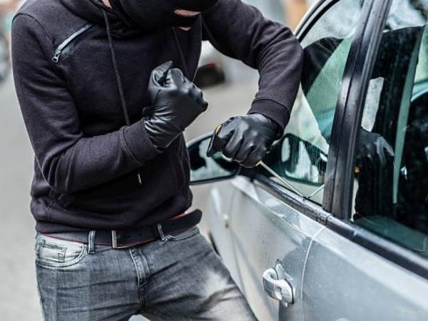 These are the days, times, and places with the most vehicle thefts in Colombia.