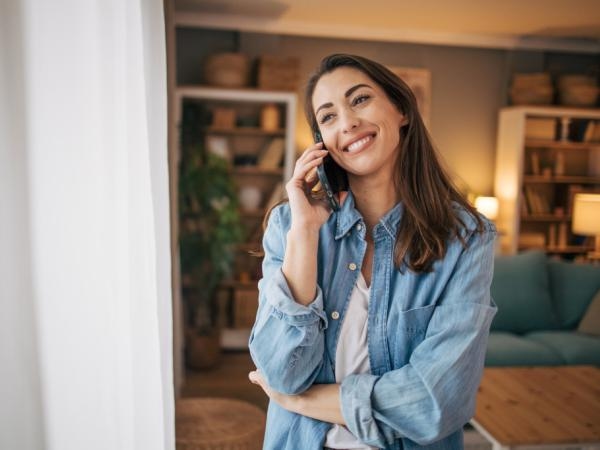 Why do people say "hello" when answering the phone in Colombia? This is what AI says.