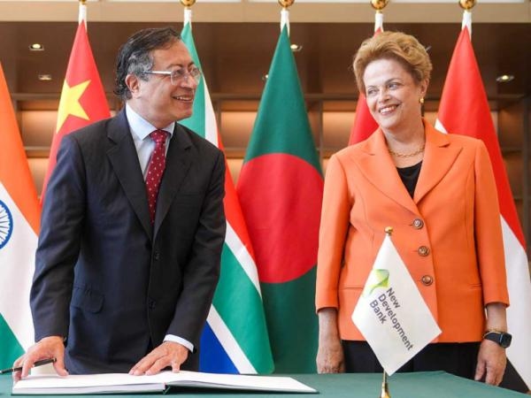 Kolombiya, Yeni BRICS Kalkınma Bankası'na kabul başvurusunda bulundu