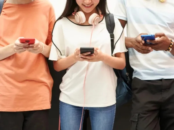 Schalten Sie Ihr Handy auf lautlos? Das sagt die Psychologie über Sie aus.