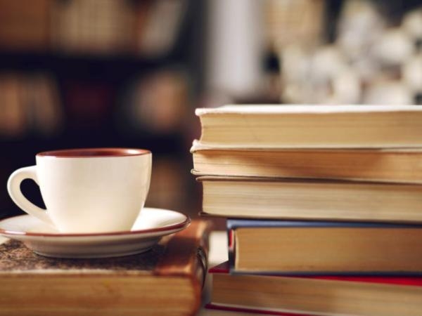 Рекомендуемое портфолио: книги Академии представлены