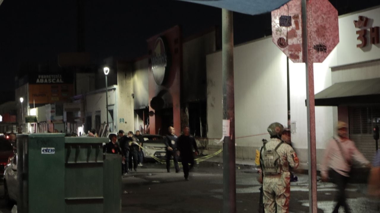 Bei einem Brand im Waldo's-Laden in Hermosillo kamen 23 Menschen ums Leben und 12 wurden verletzt.