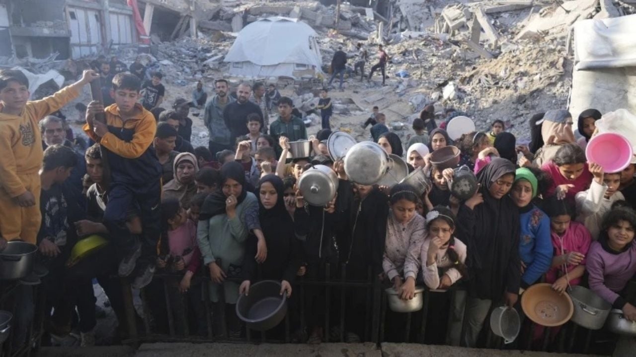 ONU eleva a 875 los palestinos muertos por ataques de Israel cuando intentaban obtener comida