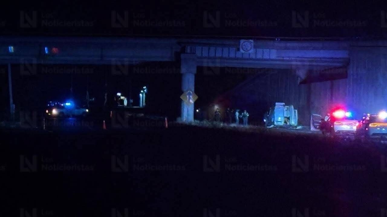 Violence escalates in Culiacán with bodies hanging and a van with 16 dead.