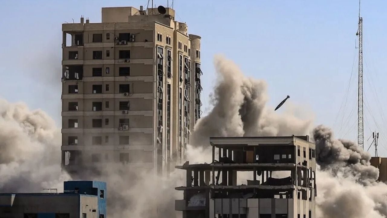 Israel intensiviert die Bombardierung von Gaza-Stadt und fordert Dutzende Tote