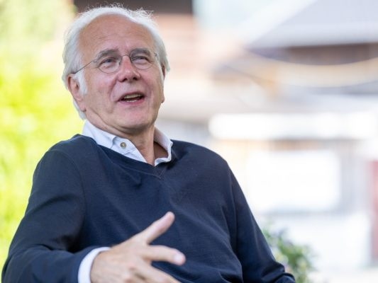 Schmidt: Trump "great entertainer", "Augustinian" on Pope