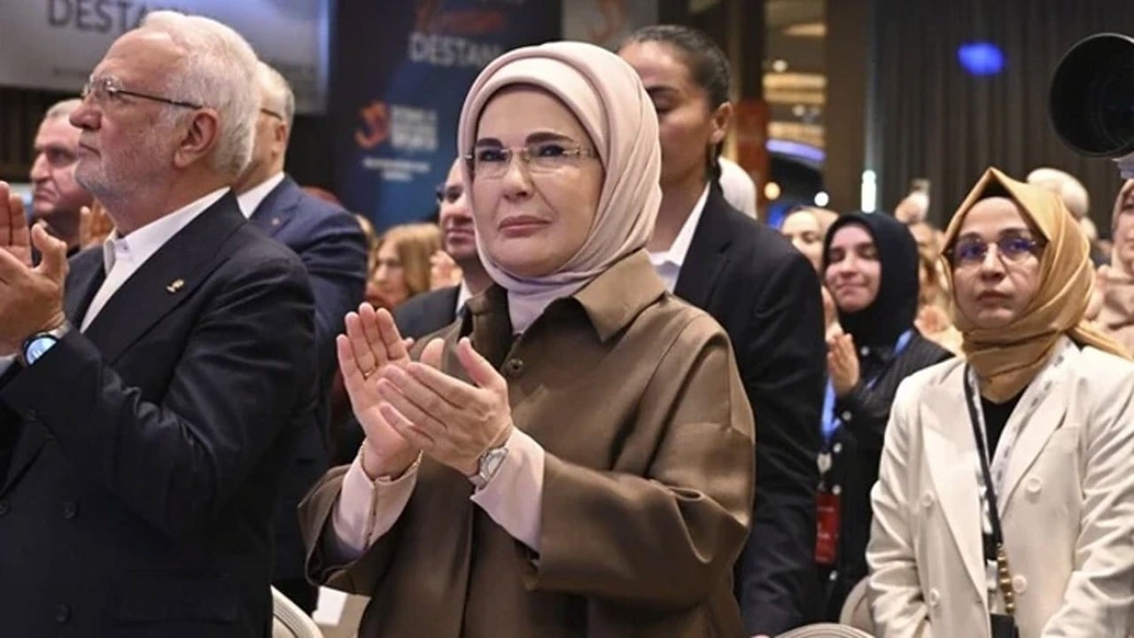 Emine Erdoğan'dan istişare toplantısı paylaşımı Türkiyemizin yolu açık güzü daim olsun
