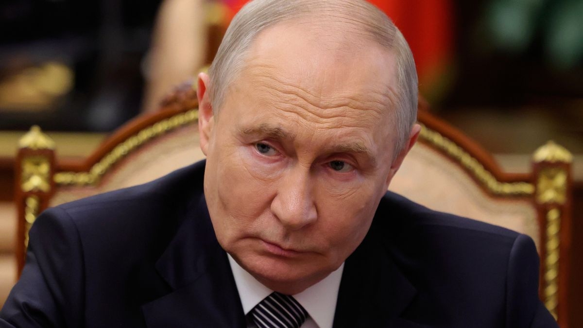 British spy boss warns Russia 'boosting its undercover action' on UK - and everyone needs to help