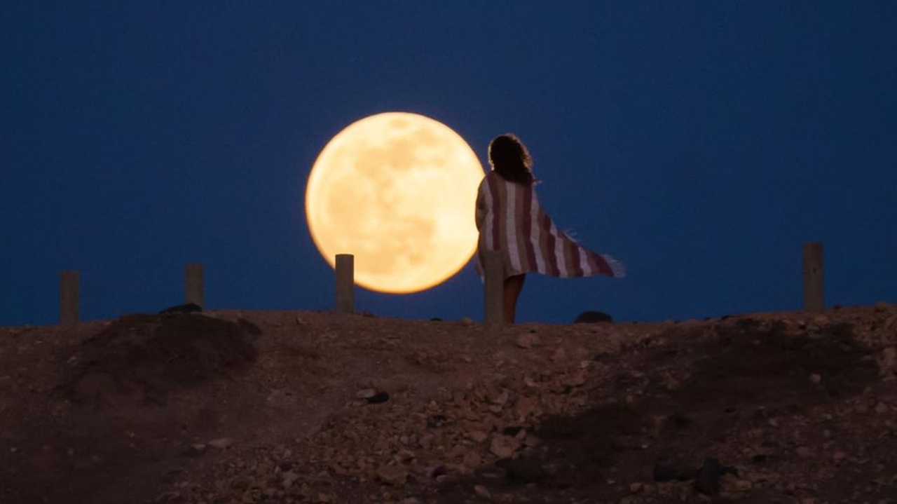 Supermoon tomorrow, November 5, 2025: 3 things you shouldn't do now – according to astrology