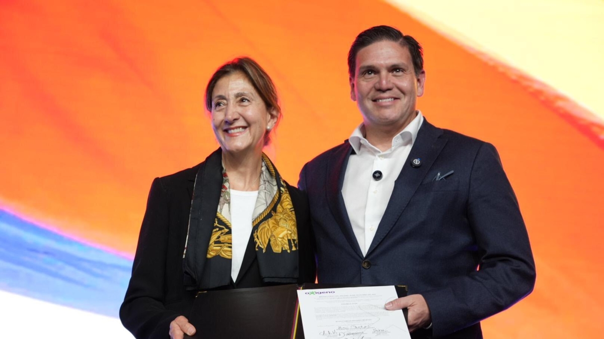 Juan Carlos Pinzón oficializó candidatura con aval de Oxígeno, de Ingrid Betancourt: 'Hoy el país lo manejan personas cuyo objetivo es la destrucción'