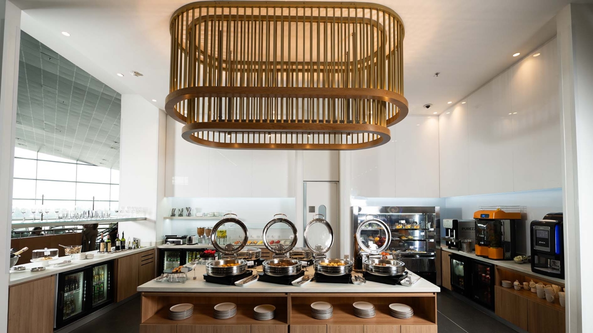 LATAM renueva su sala VIP en El Dorado con enfoque sostenible y homenaje al talento colombiano