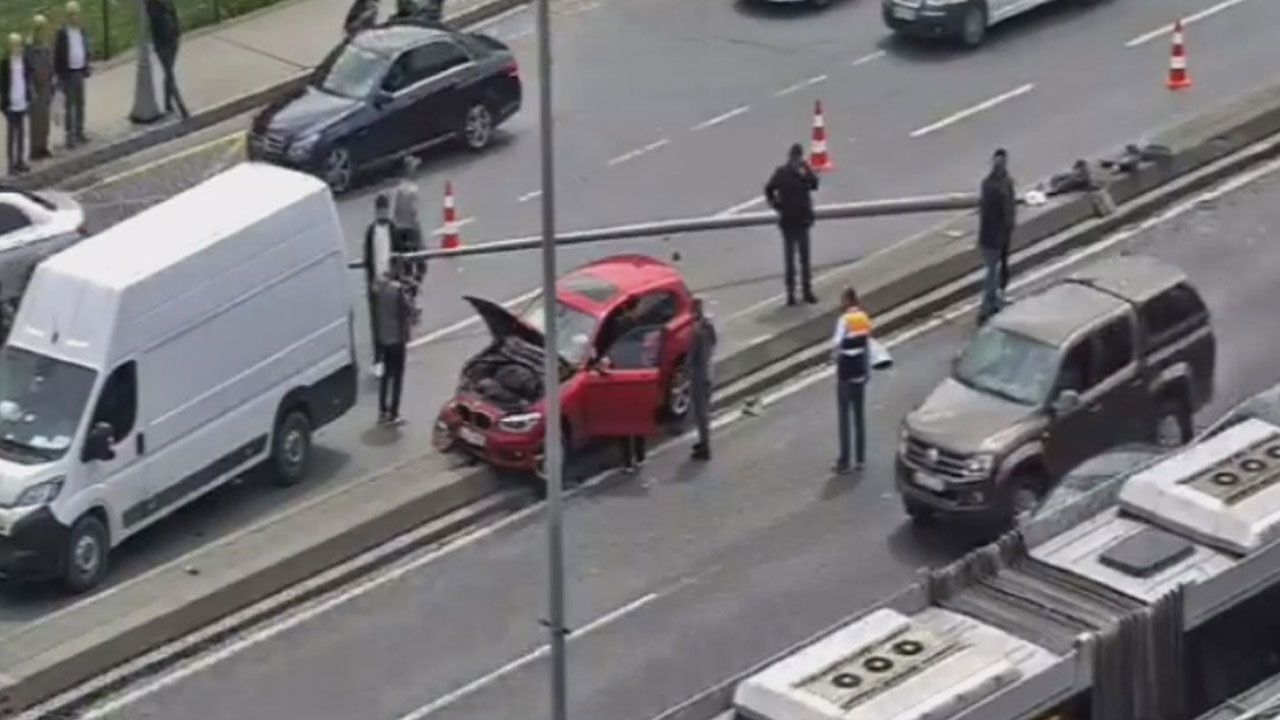 Bakırköy’de trafiği kilitleyen kaza