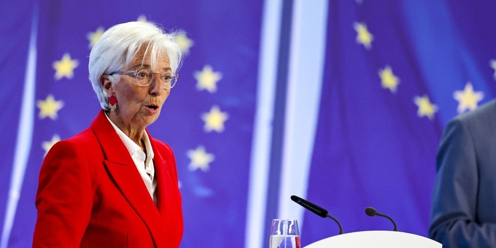 Die EZB belässt die Zinssätze angesichts des erneuten Inflationsanstiegs bei 2%.